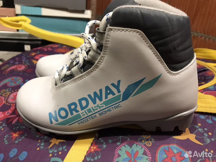 Лыжные ботинки