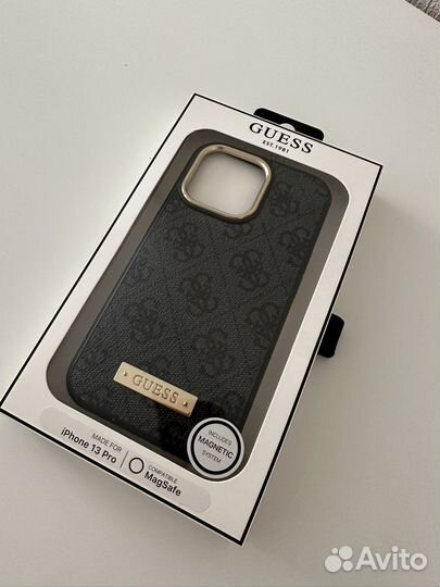Чехол на iPhone 13 pro фирмы guess, оригинал