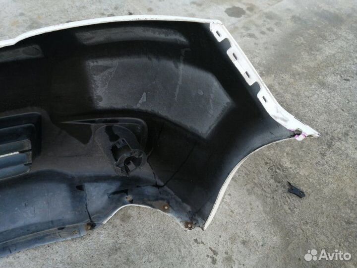 Бампер передний Nissan Serena C25