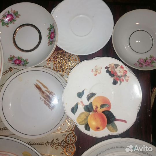 Тарелки, блюдце