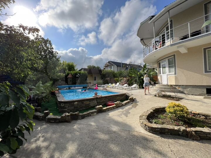 Комната 15 м² в > 9-к., 1/3 эт.