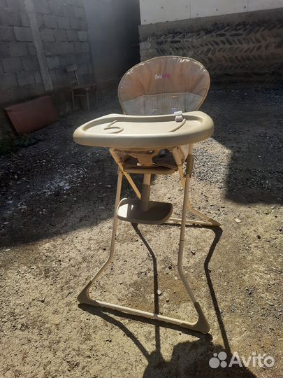 Детский стульчик для кормления