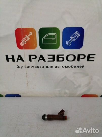 Форсунка Toyota Land Cruiser 200 2UZ-FE 2008