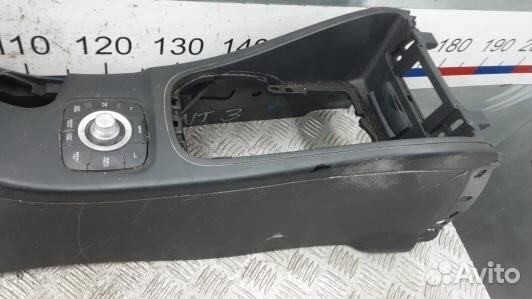 Подлокотник центральный renault megane 3 (6NT03IX0