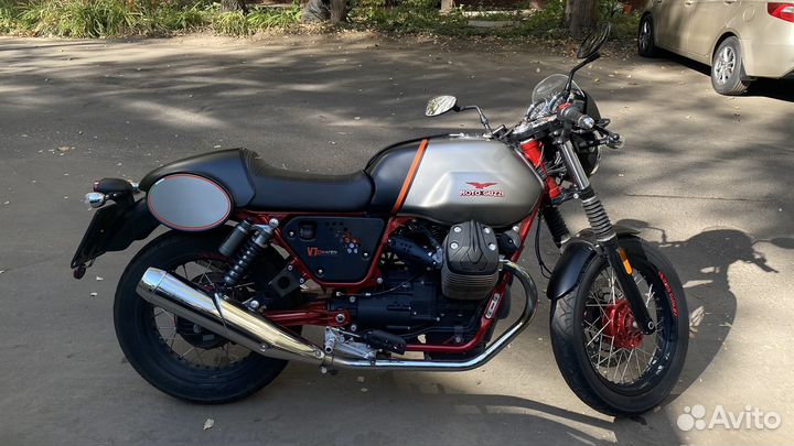 Moto Guzzi V7 Racer II