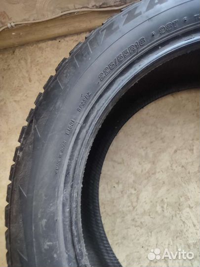 Bridgestone Blizzak Spike-02 225/55 R18