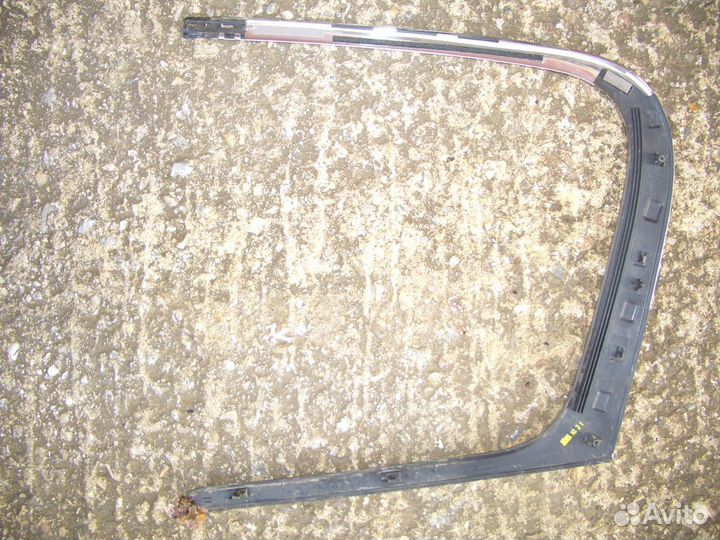 Накладка рамки задней двери Киа Спортейдж с16-20г