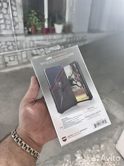 Чехол на iPhone 13 UAG новый