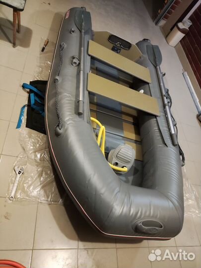 Надувная лодка Кайман N-275