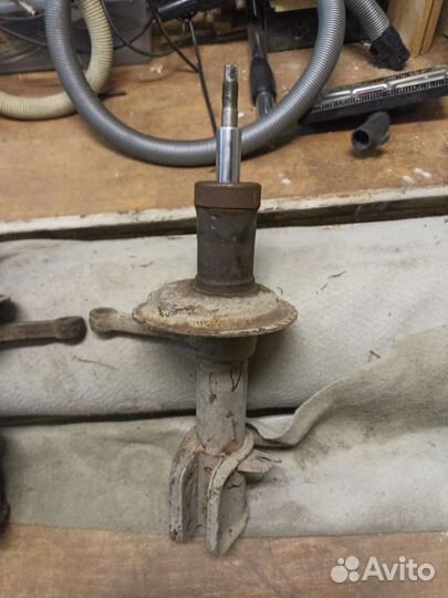 Стойки амортизатора ваз 2110