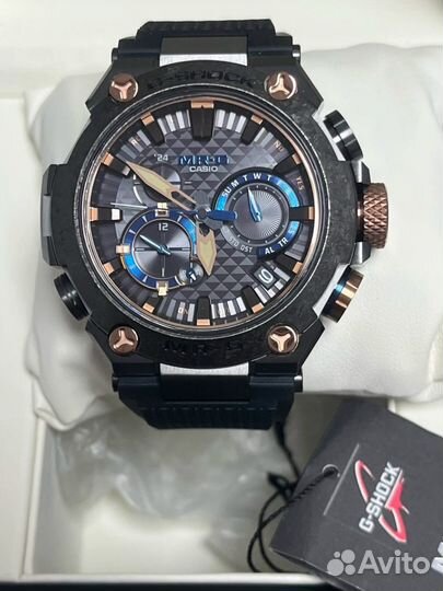 Часы Casio MRG B2000R 1A