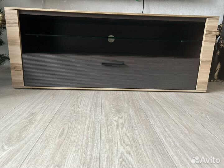 Тумба под телевизор