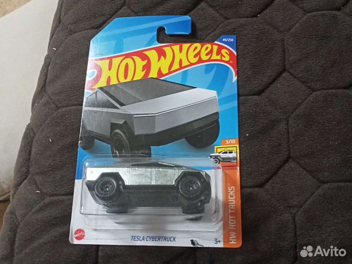 Hot wheels машинки