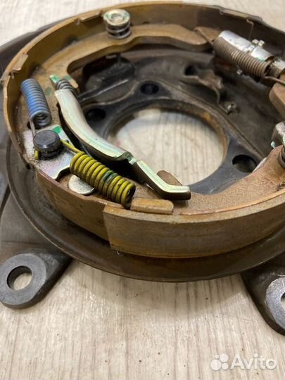 Механизм ручного тормоза задний правый Mitsubishi