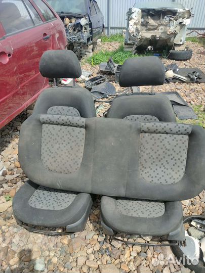 Задние Сидения на Skoda fabia 1