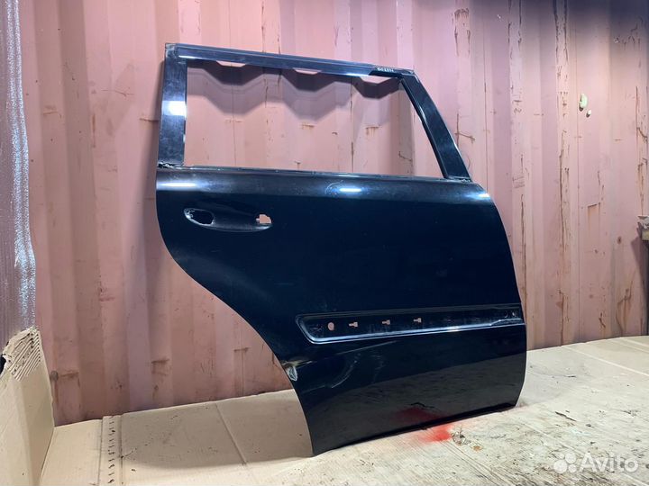 Задняя правая дверь Mercedes GL 164 2010г