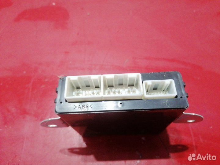 Блок управления дверьми Lexus Gs 460