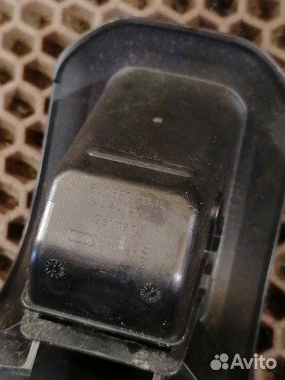 Крепление isofix Audi Q3 дорестайлинг CCZ 2.0 2013