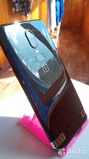OnePlus 6, 6/64 ГБ