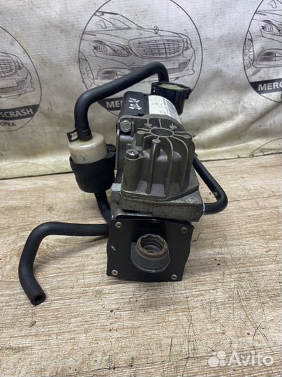 Компрессор пневмоподвески Мерседес w211