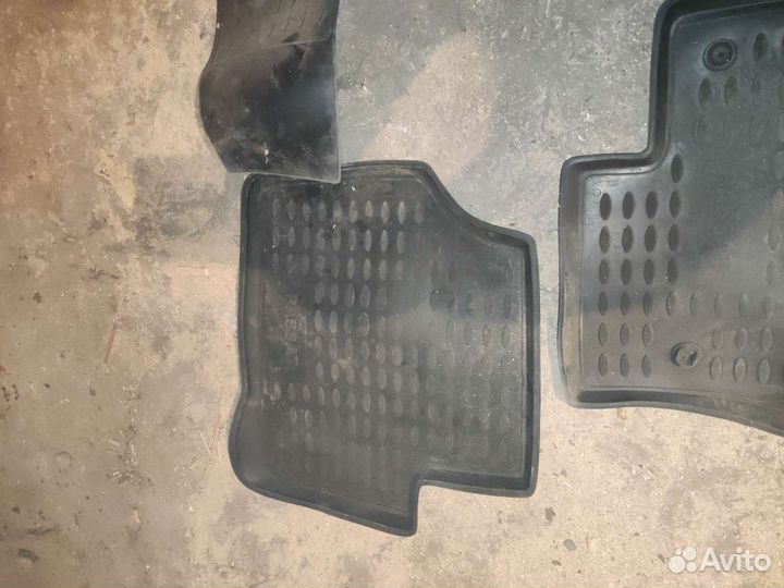 Коврики резиновые passat B-6