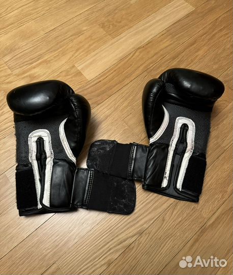 Боксерские перчатки 14 oz everlast