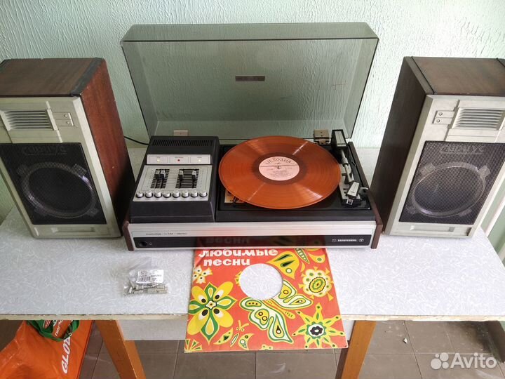 Рабочий винил проигрыватель