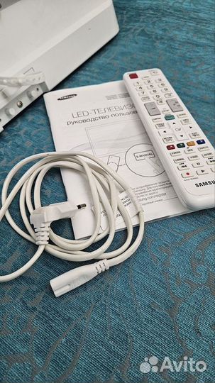 Телевизор Samsung UE22D5010NW