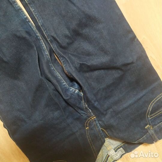 Джинсы фирменные