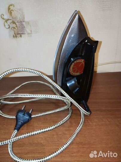 Электроутюг с терморегулятором СССР