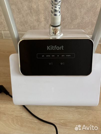 Отпариватель для одежды Kitfort