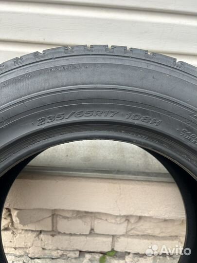 Hankook Ventus V2 AS 235/65 R17 108H