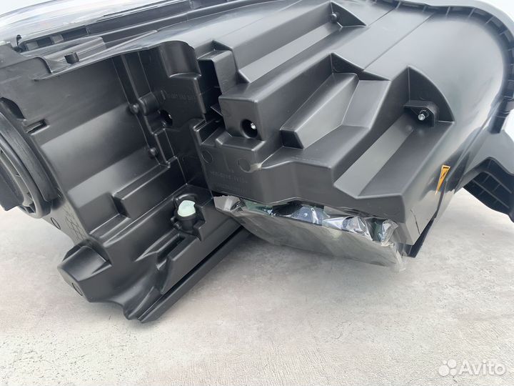 Фара левая Mercedes Ml W166 A1668205459