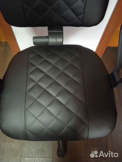 Компьютерное кресло
