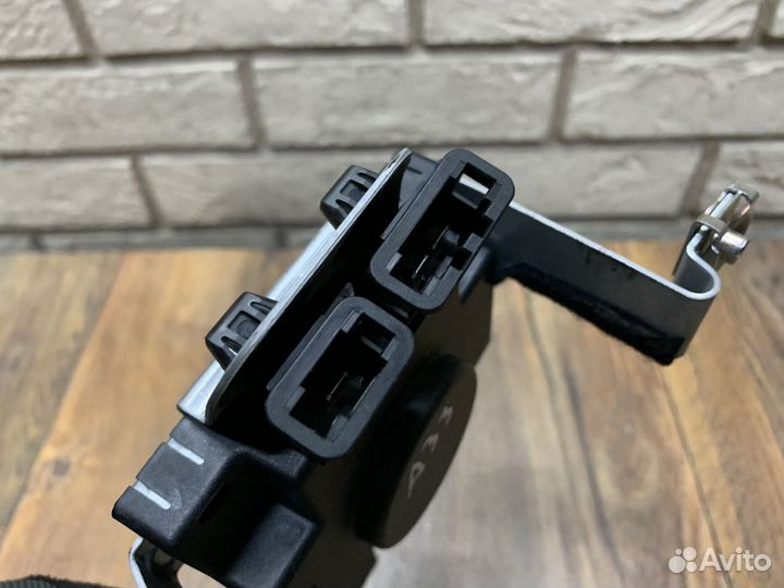 Audi A3 8P Блок электронный усилитель антенны