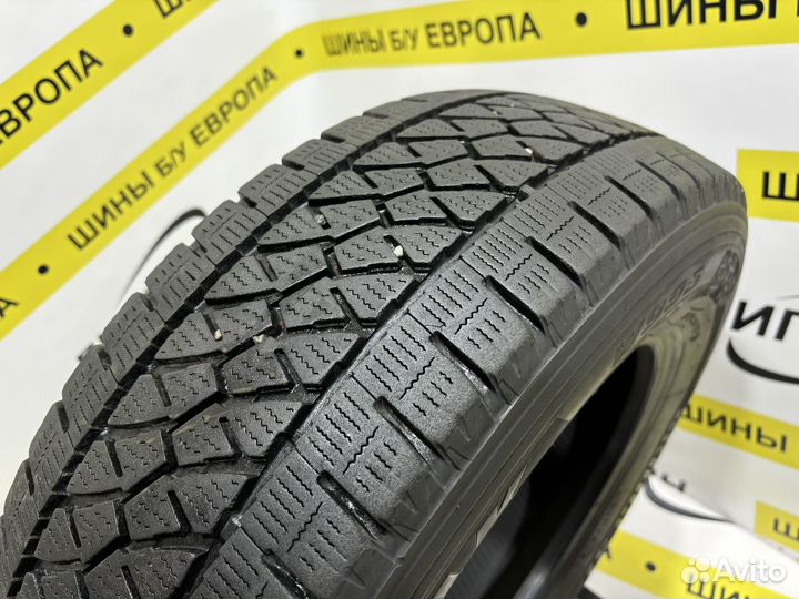 Bridgestone Blizzak W995 215/65 R16C