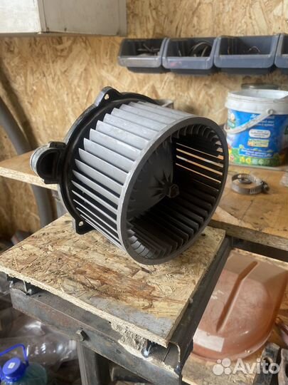 Продам Моторчик печки halla priora