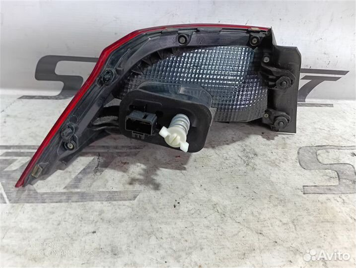 Фонарь наружный задний правый Volkswagen Passat B8