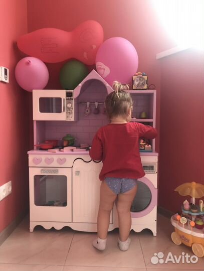 Детские кухня, столик, стульчики