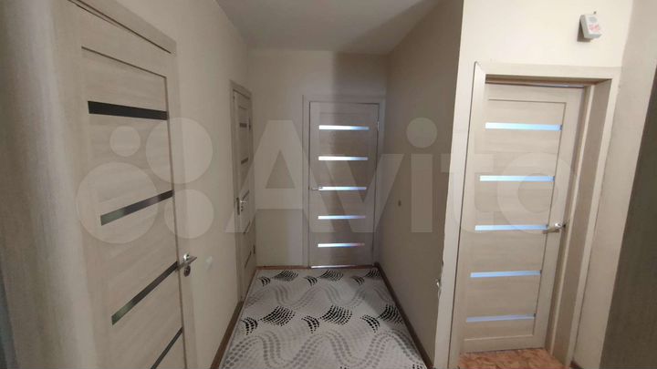 2-к. квартира, 58 м², 1/10 эт.
