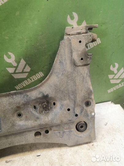 Балка подмоторная Рено Меган 2