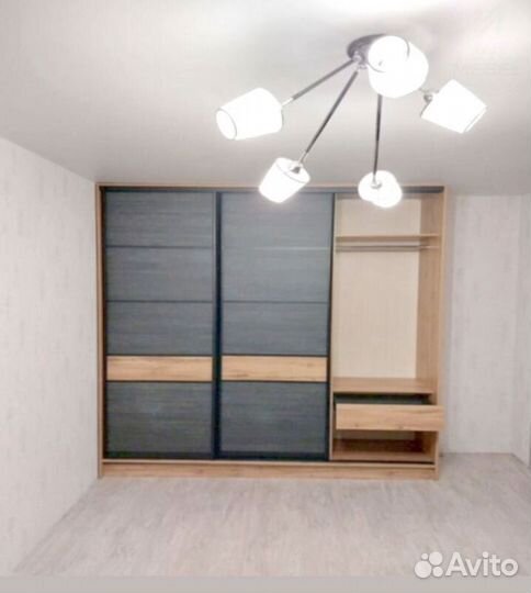 Шкаф зеркальный