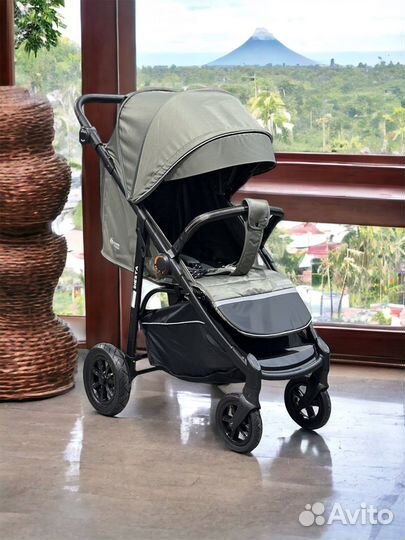 Прогулочная коляска luxmom V1