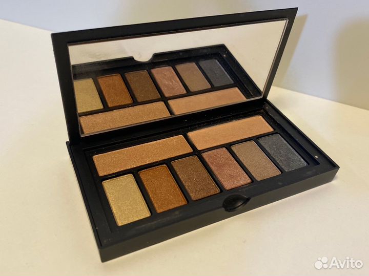 Палетки теней в ассортименте