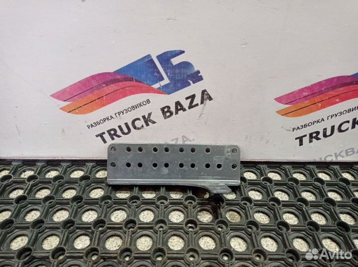 Кронштейн электромагнитных клапанов