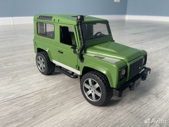Land Rover Defender bruder