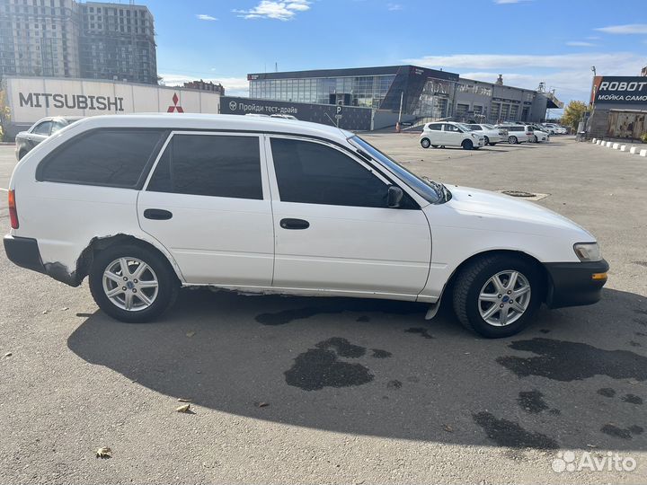 Toyota Corolla 1.5 AT, 1999, 200 000 км