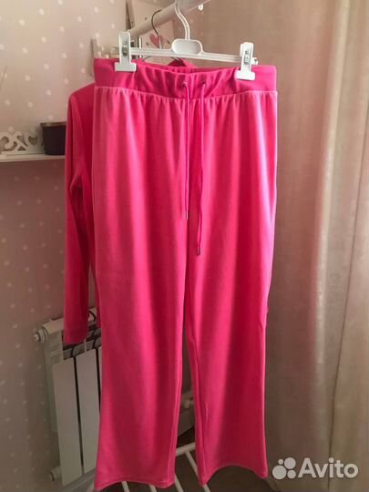 Женский спортивный костюм