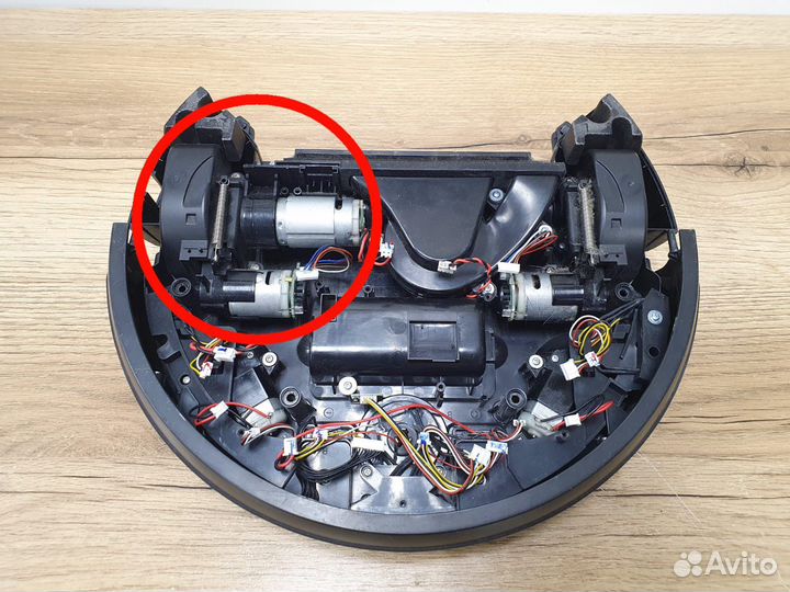 Правое колесо в сборе для роботов пылесосов Tefal