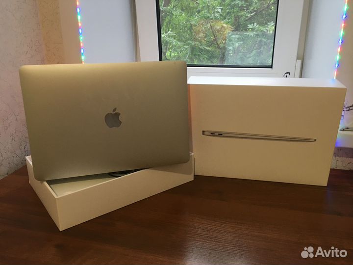 MacBook Air M1 2022